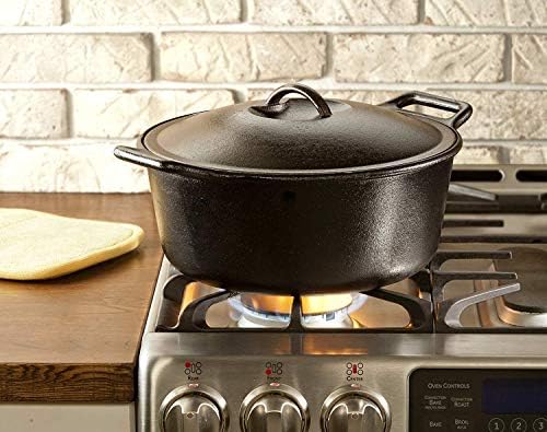 Lodge BOLD Pre-Seasoned Cast Iron Dutch Oven with Lid, 7 Quart - Image 3