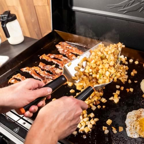 Traeger Irontop 4-Burner Griddle, 648 Sq In, Even Heat, Wind Guards - Image 4