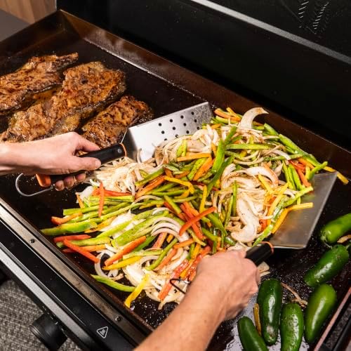 Traeger Irontop 4-Burner Griddle, 648 Sq In, Even Heat, Wind Guards - Image 6